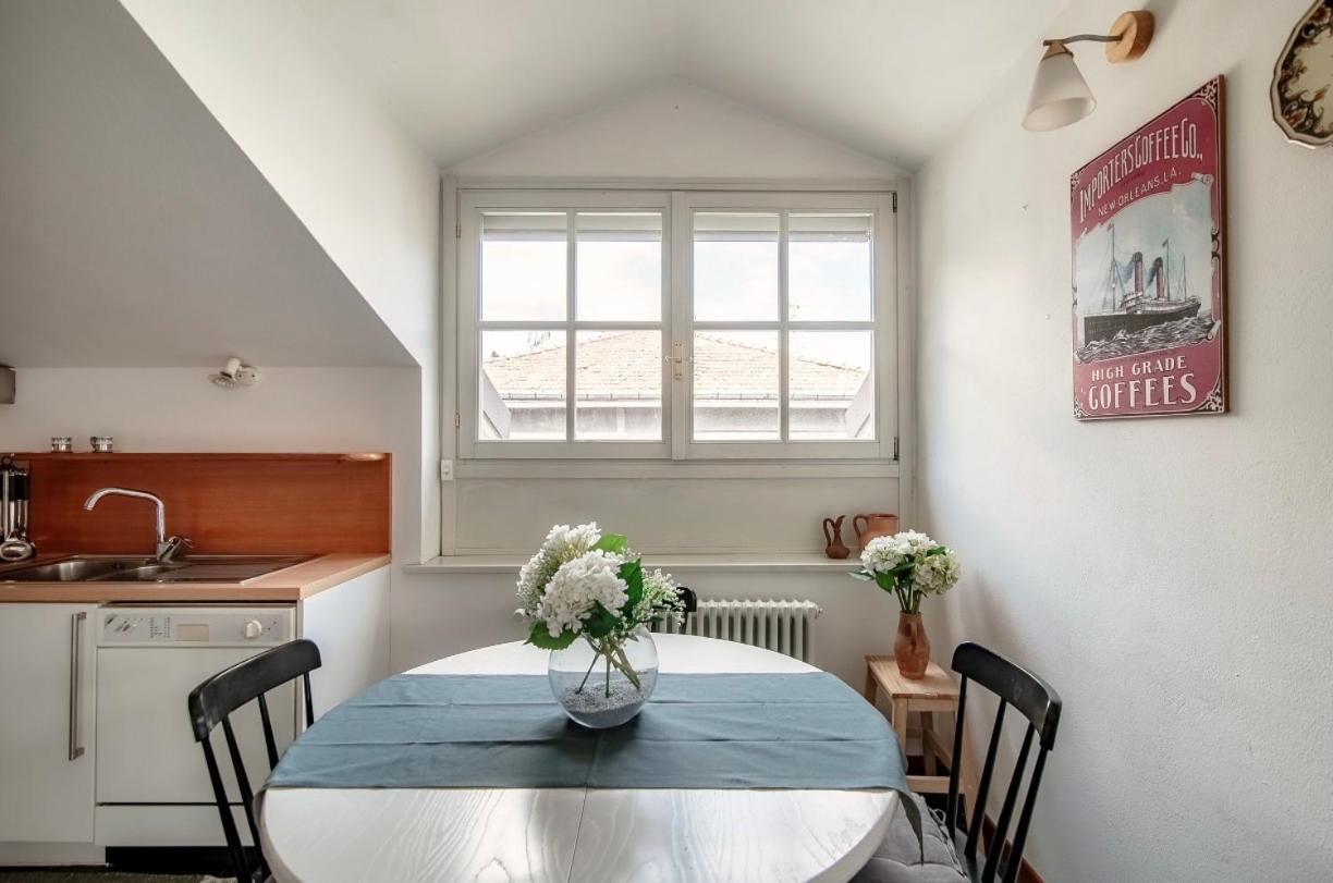 I D'A Charming Penthouse - Lake View- Como- House-130 Mt-2 Double Bedrooms And 2 Double Bathrooms A Spacious Living Room-Full Equipped Kitchen-Private Garden And Terrace-Private Covered Parking Exterior photo